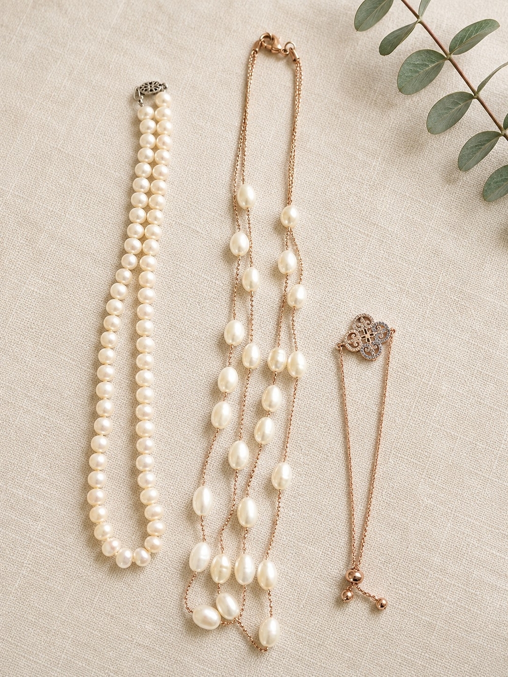 Elegant Pearl Station Necklace in Cream - Unbranded
